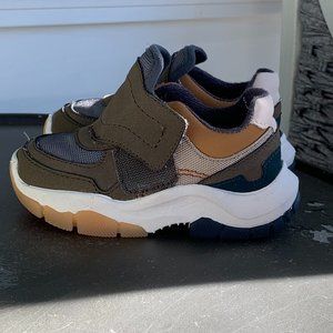 Like New Zara Toddler Sneakers - Size 5.5